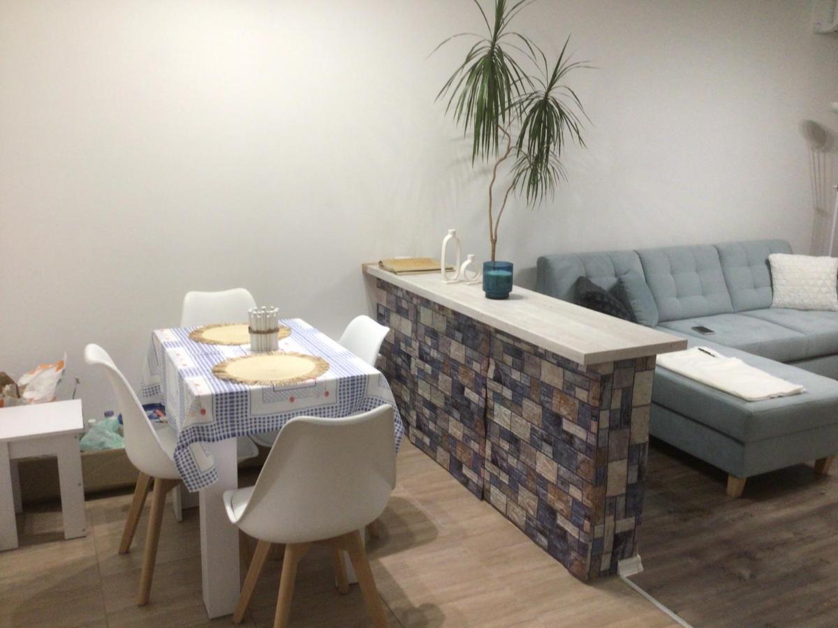Pastelle Apartment With Own Parking Place Будапеща Екстериор снимка