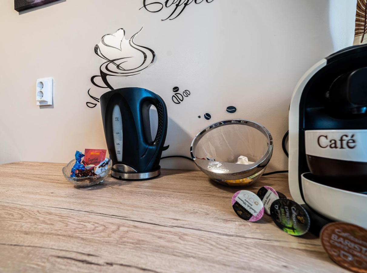Pastelle Apartment With Own Parking Place Будапеща Екстериор снимка