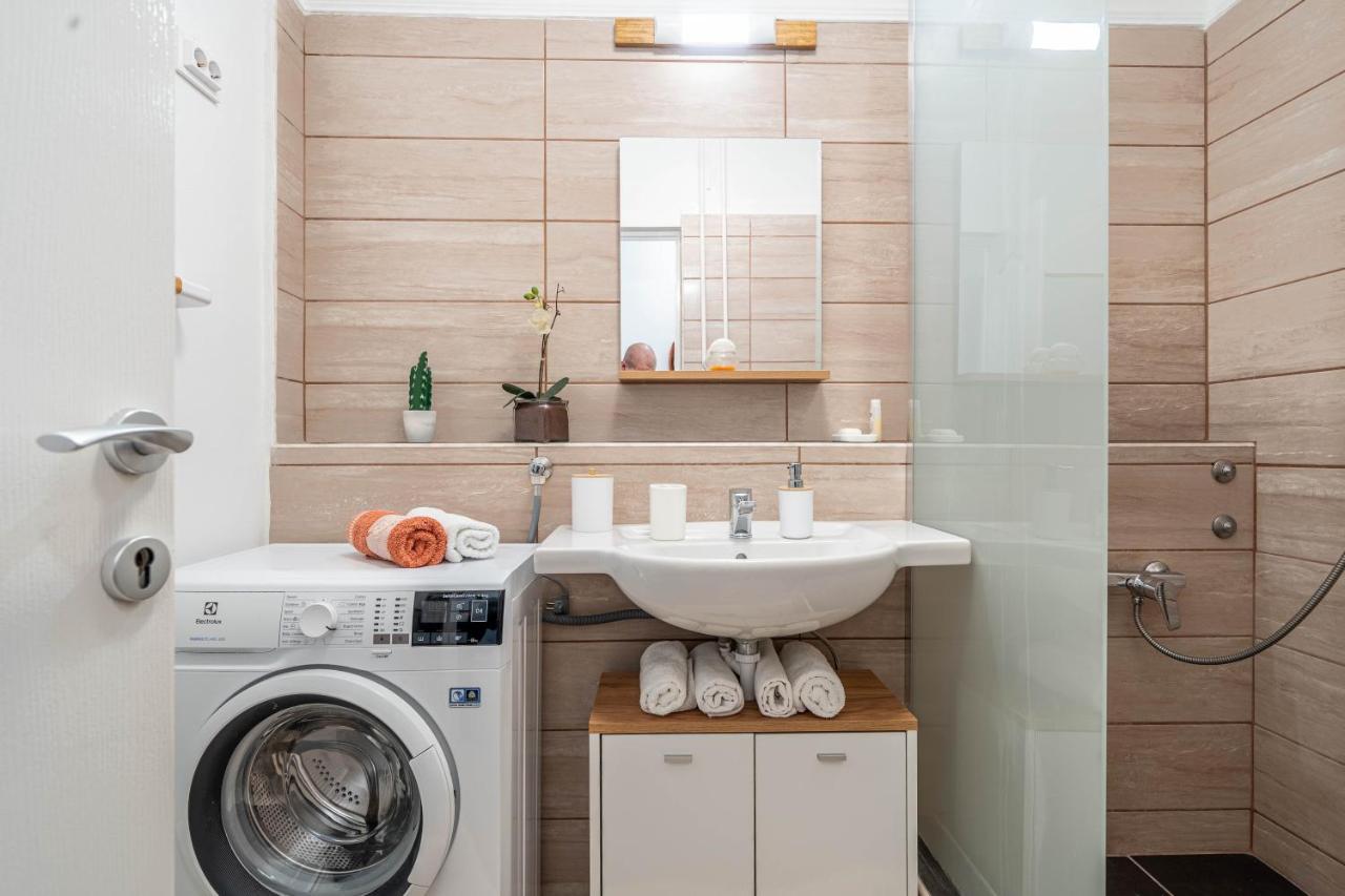 Pastelle Apartment With Own Parking Place Будапеща Екстериор снимка
