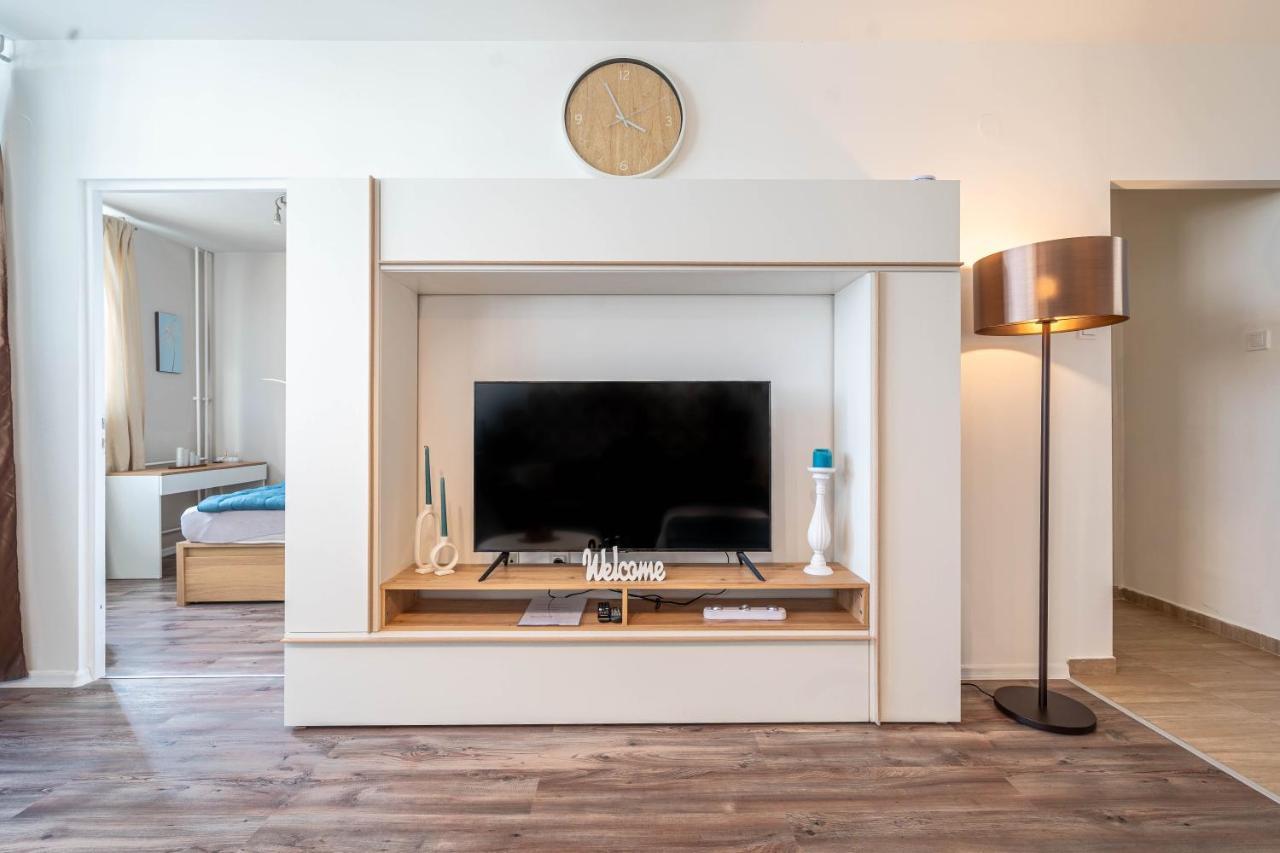 Pastelle Apartment With Own Parking Place Будапеща Екстериор снимка