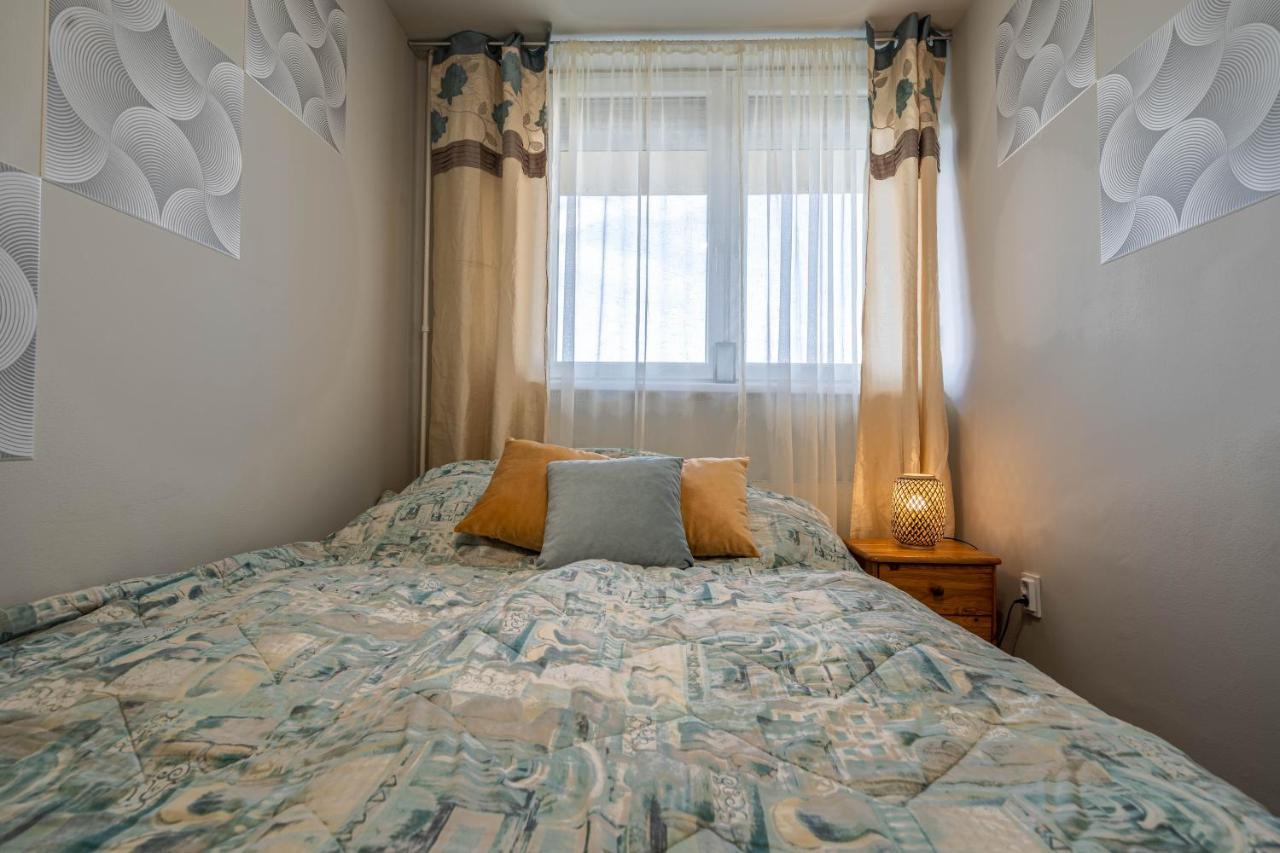 Pastelle Apartment With Own Parking Place Будапеща Екстериор снимка