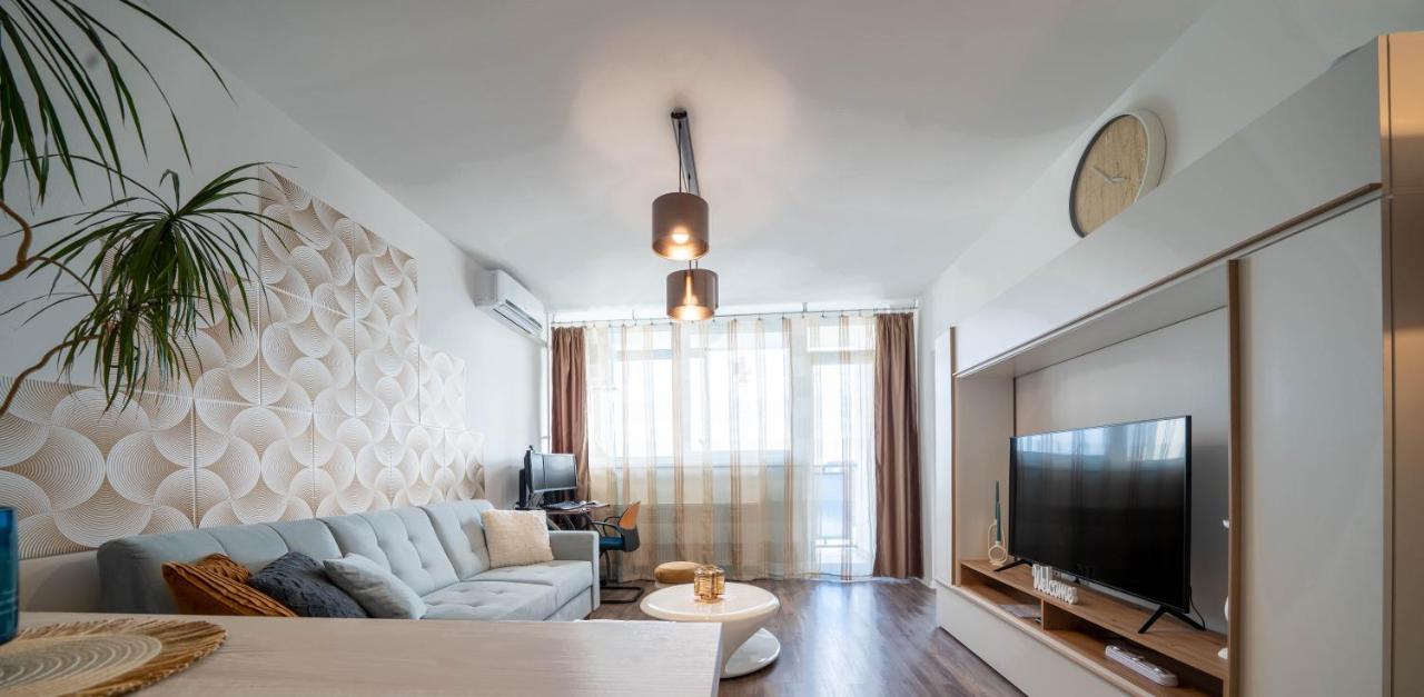 Pastelle Apartment With Own Parking Place Будапеща Екстериор снимка